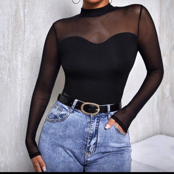 SHEIN Privé Mesh Yoke Solid Tee - Picture 4 of 4